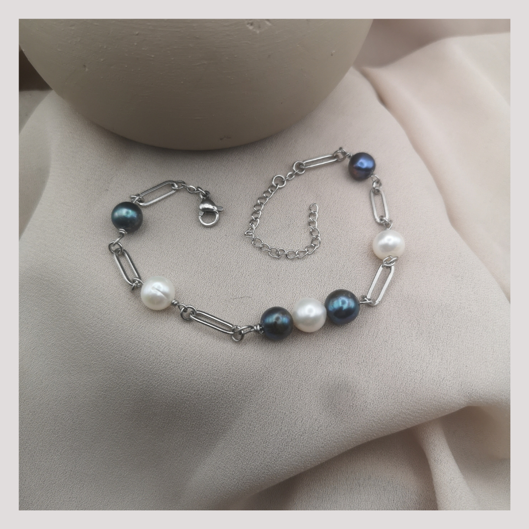 Stainless steel freshwater pearl bracelet