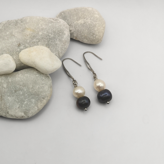 Celeste Duet – White & Midnight Blue Freshwater Pearl Drop Earrings