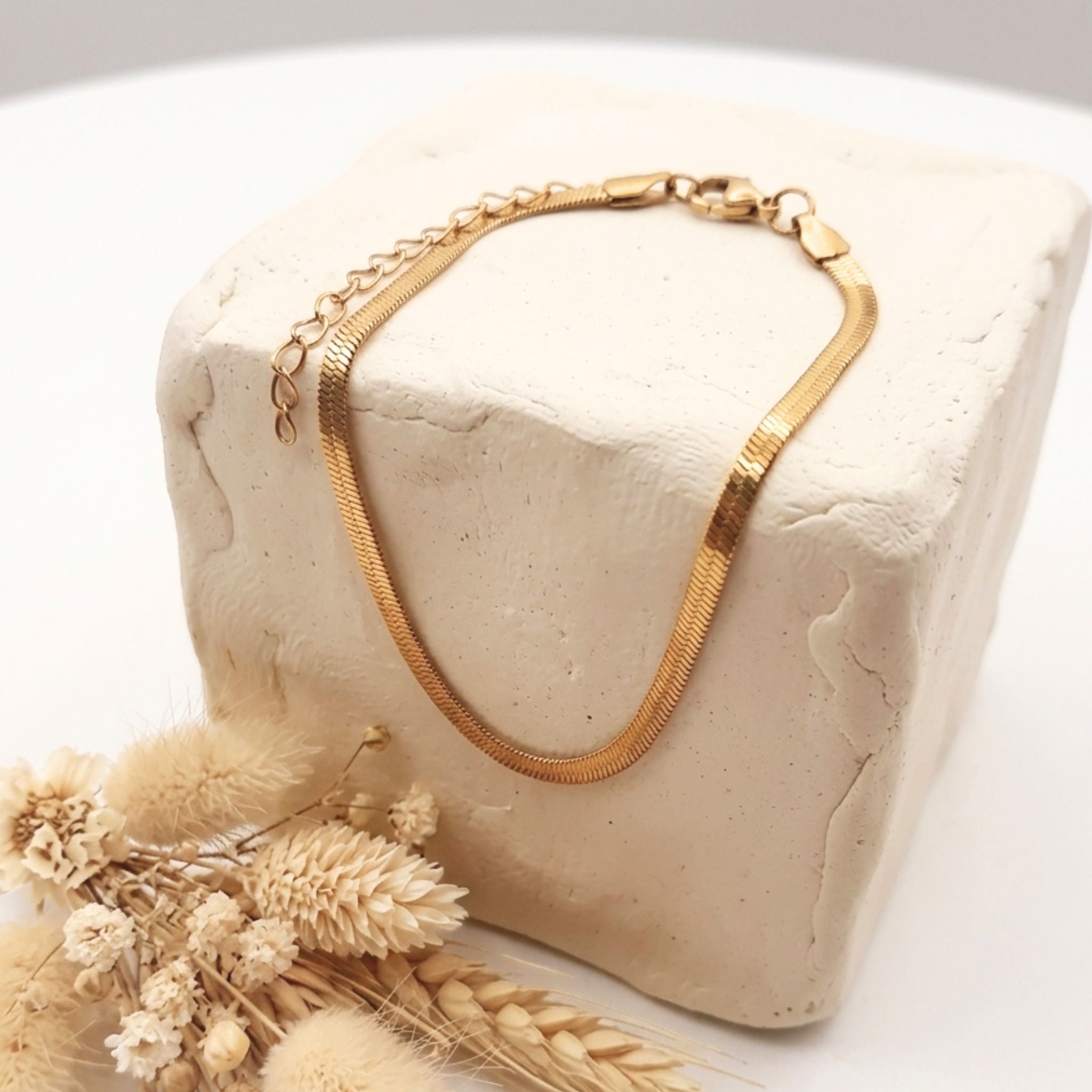 3 mm gold plated 304 stainless steel herringbone bracelet