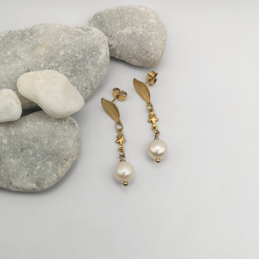 Starleaf Whisper – White Pearl Dangle Earrings