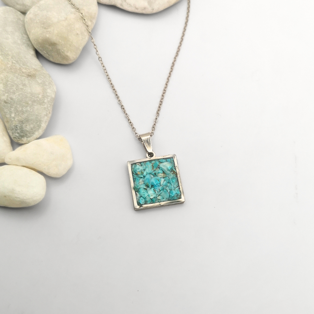 Crushed Turquoise Gemstone Square Pendant Necklace - Kiooinsitu