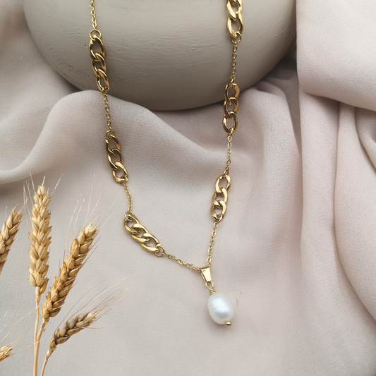 Stainless Steel Gold Plated Chain Necklace with Freshwater Pearl Pendant
