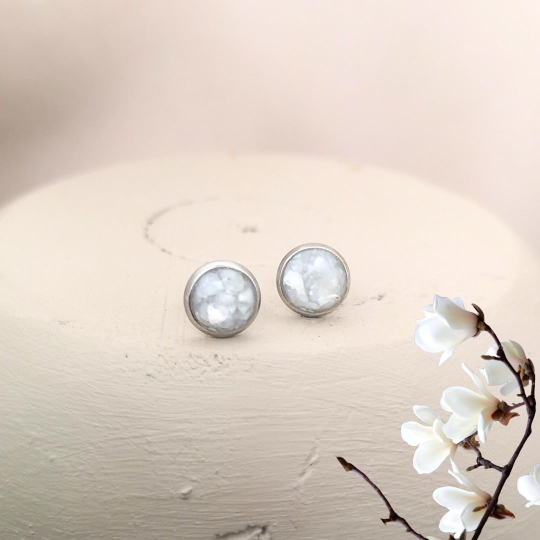 Silent Strength - Stainless Steel Ear Studs 6mm with Crushed White Freshwater Pearls - Kiooinsitu