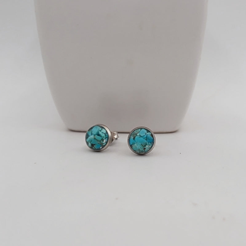 Crushed Turquoise 6 mm Ear Studs - Kiooinsitu