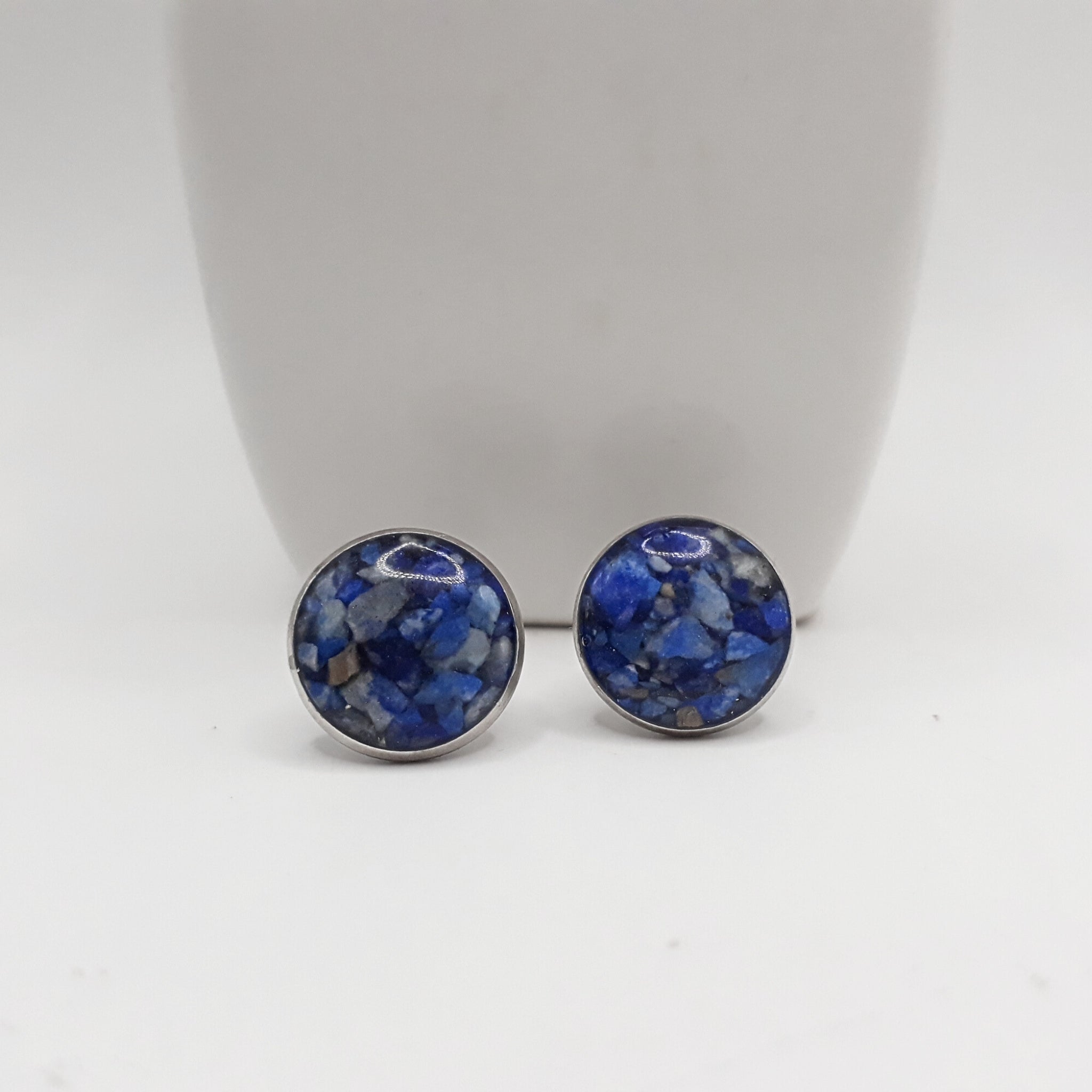 Crushed Lapis Lazuli Ear Studs 12mm - Kiooinsitu
