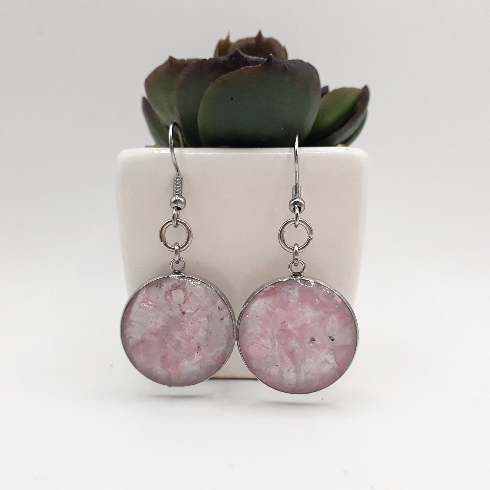 Crushed Pink Aura Quartz Dangle Earrings - Kiooinsitu