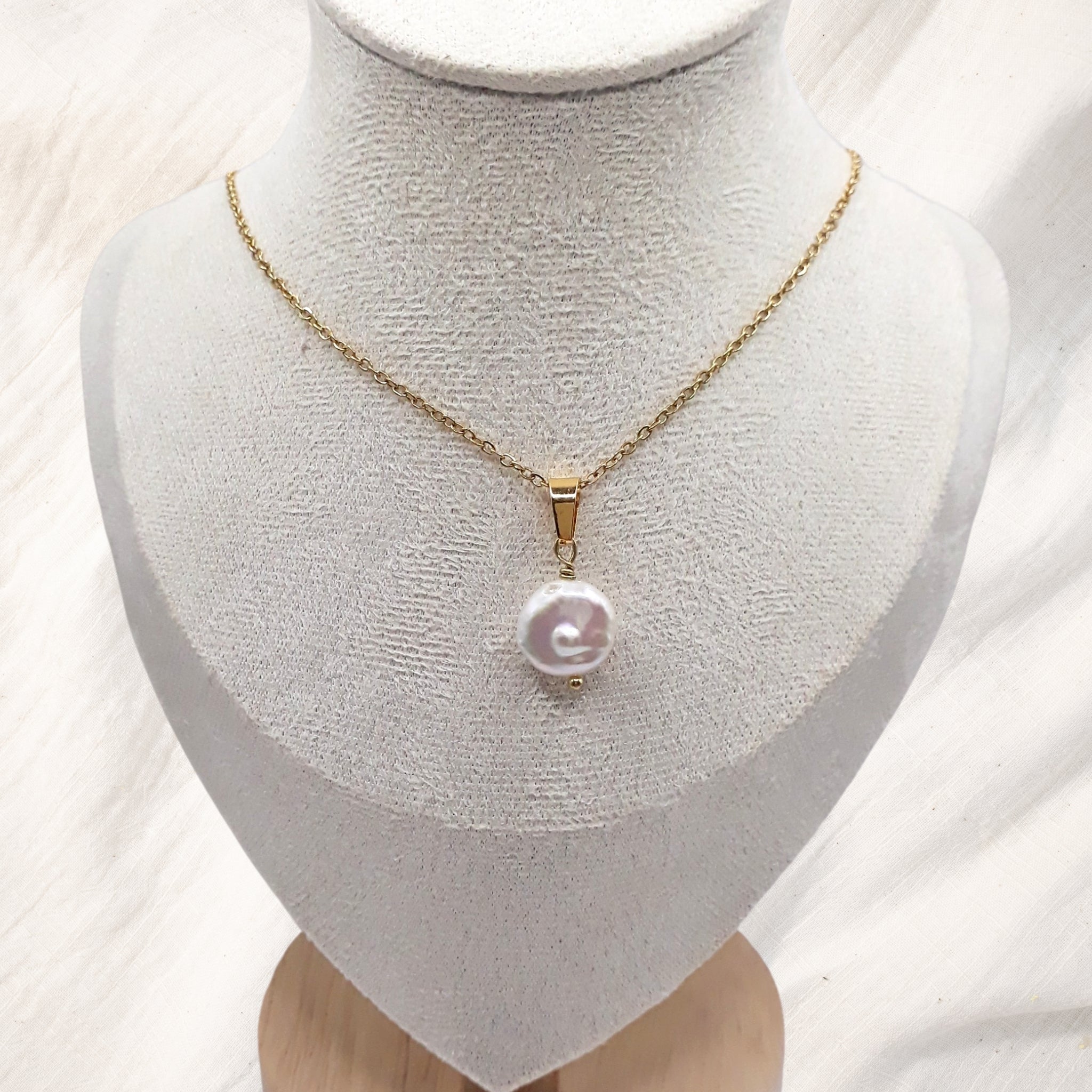 Baroque Freshwater Coin Pearl Necklace - Kiooinsitu