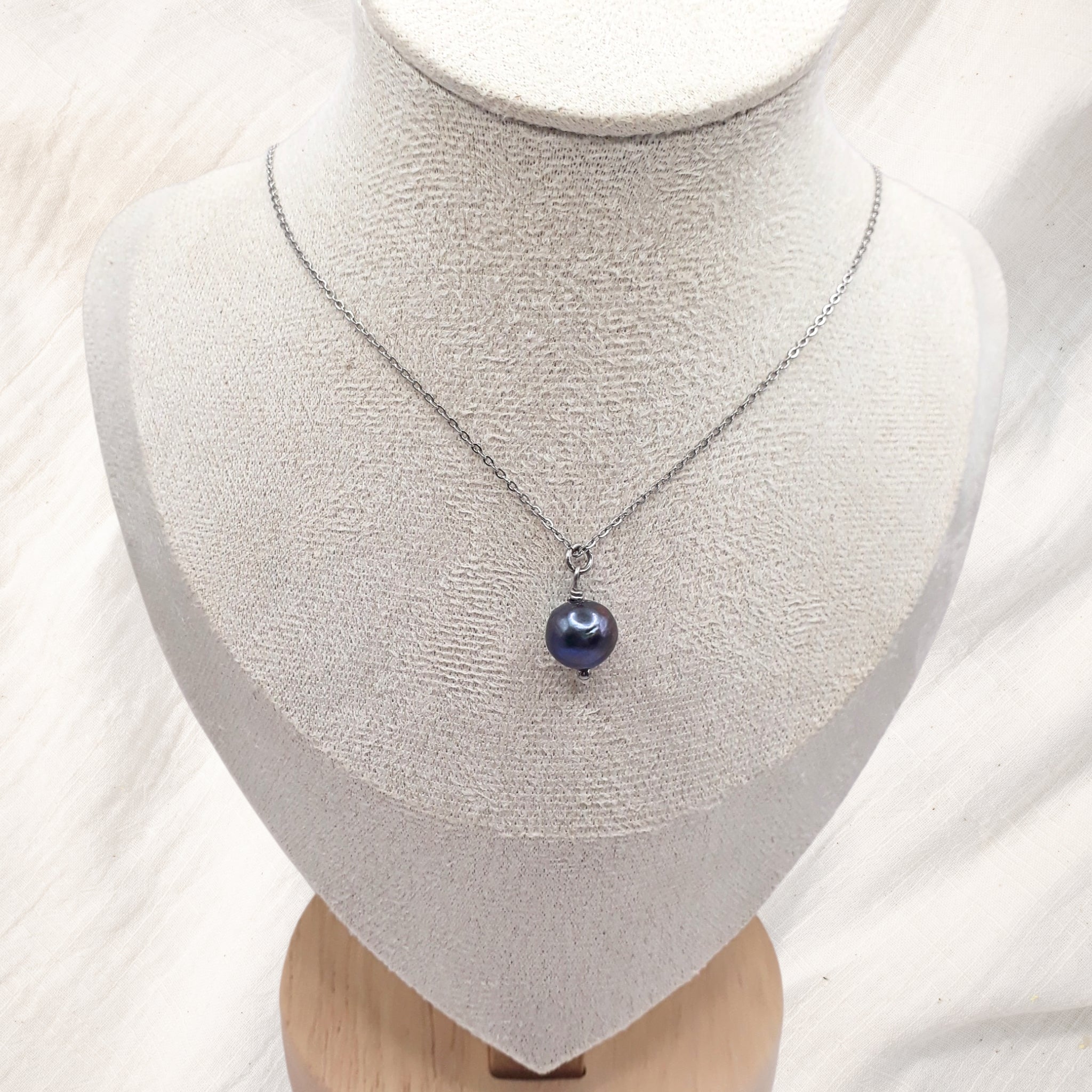 Dark Green Freshwater Pearl Necklace