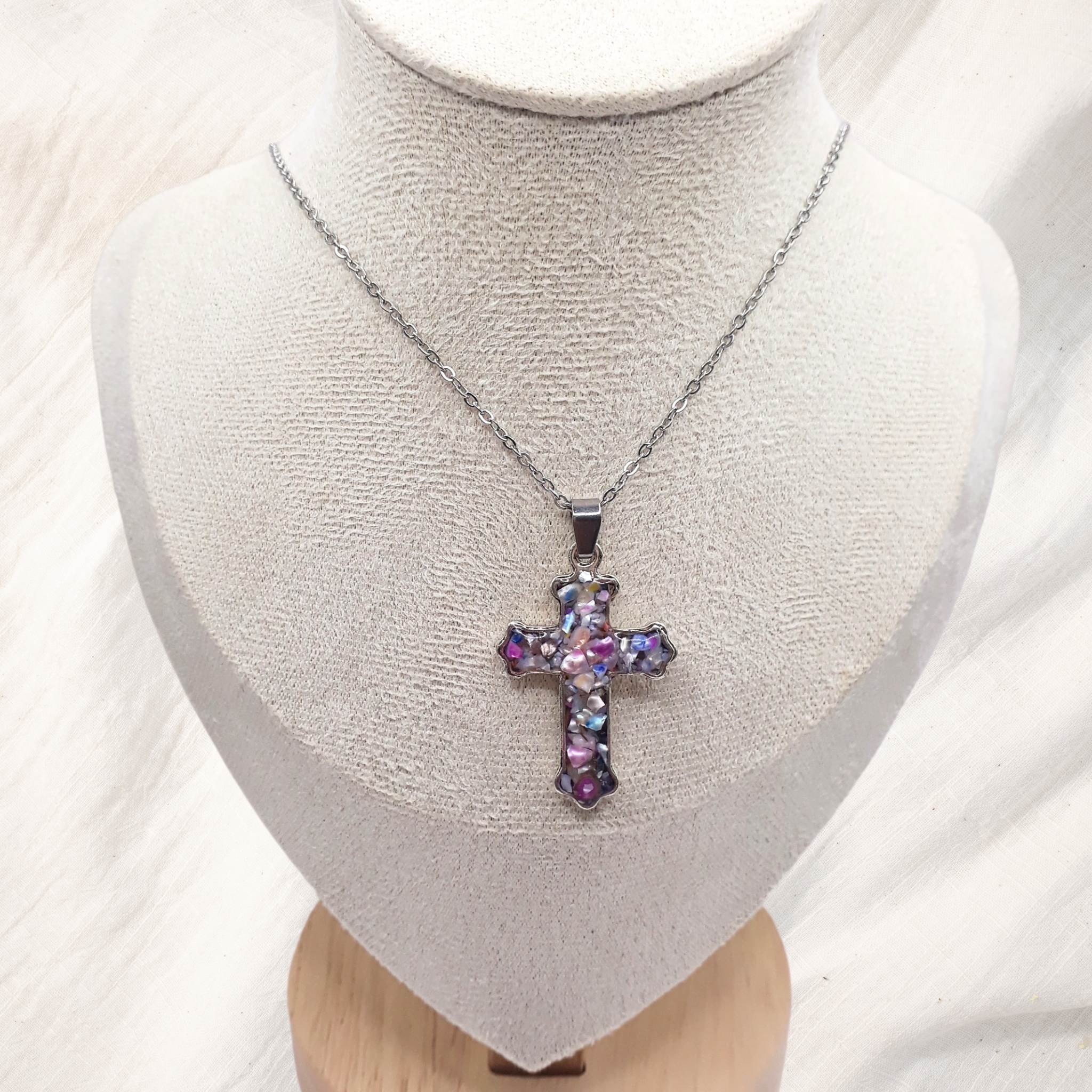 Crushed Freshwater Pearl Cross Necklace - Kiooinsitu