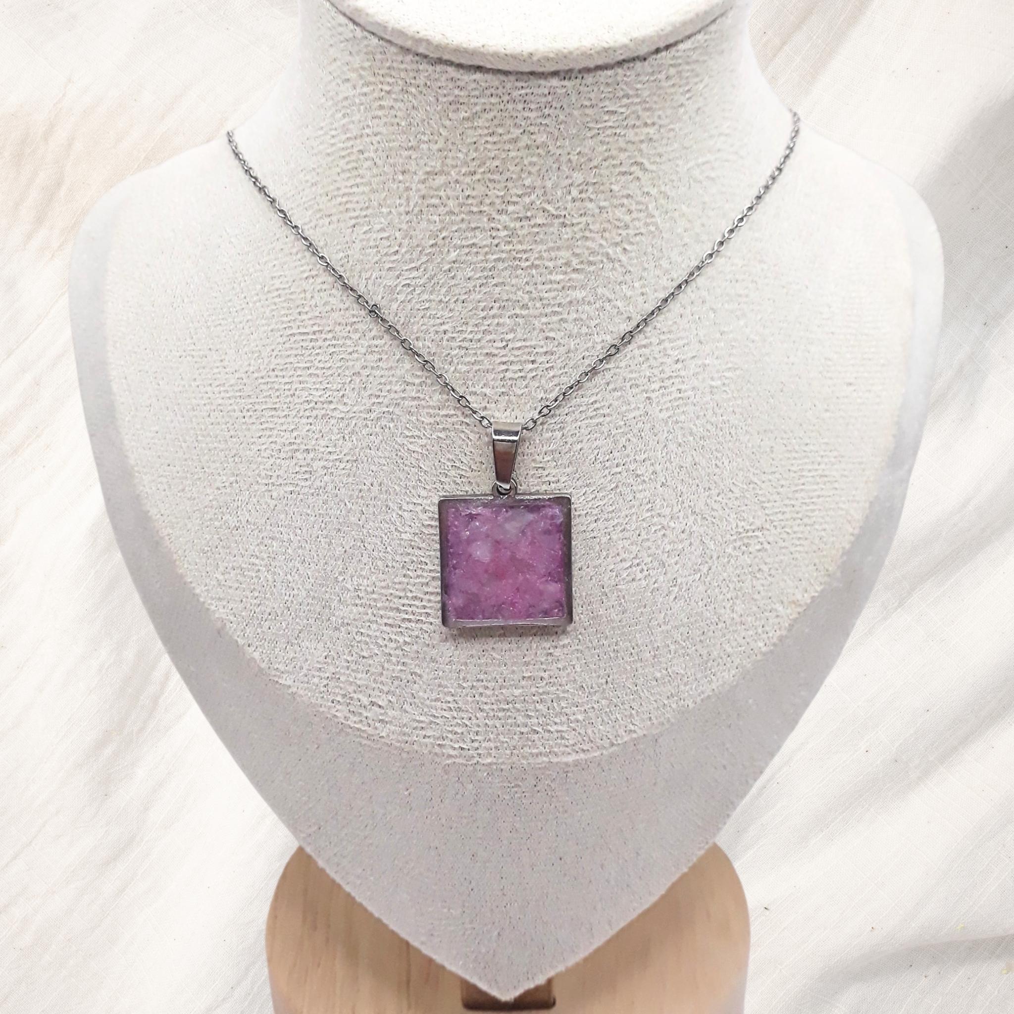 Crushed Rose Quartz Necklace - Kiooinsitu