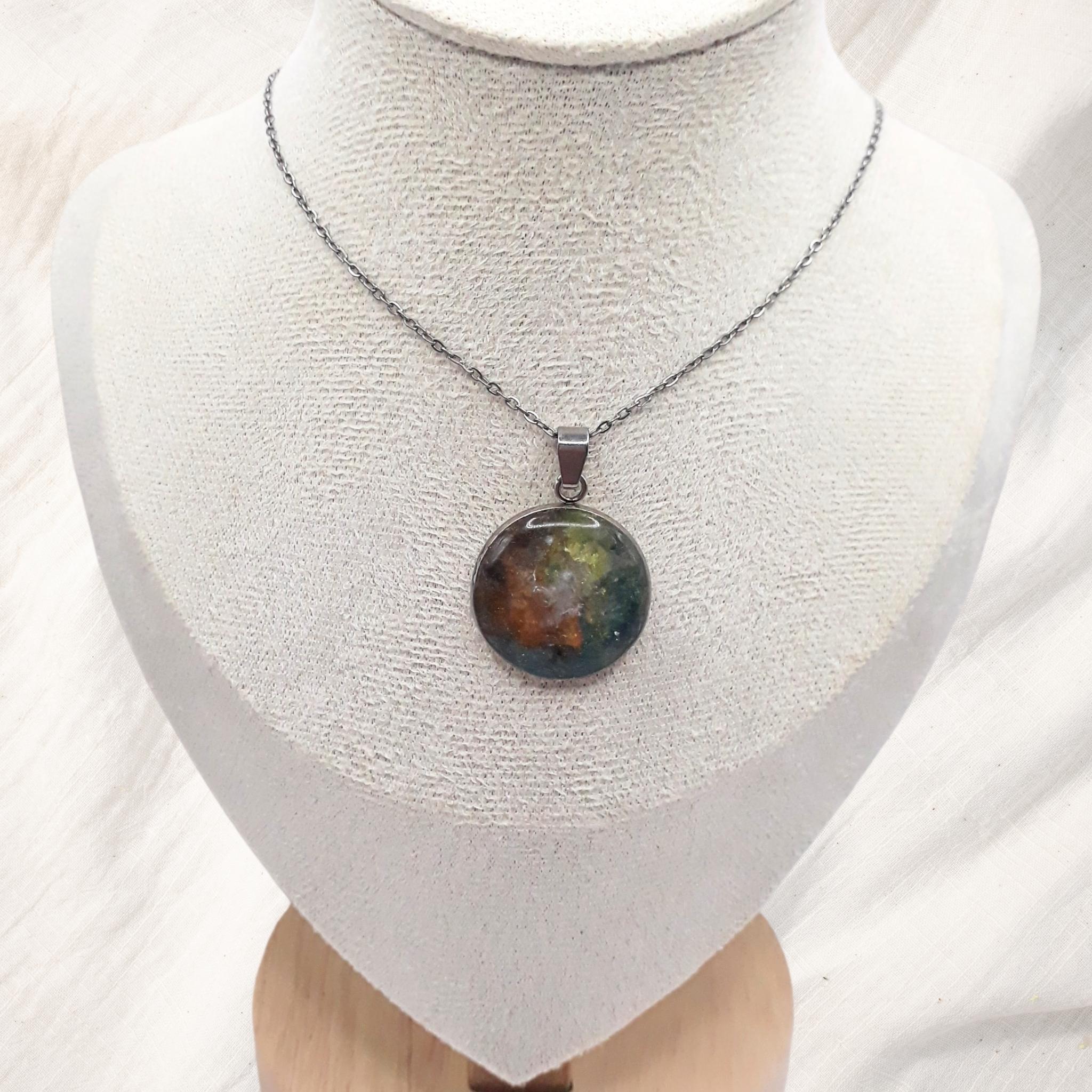 Crushed Clear Quartz Necklace - Kiooinsitu