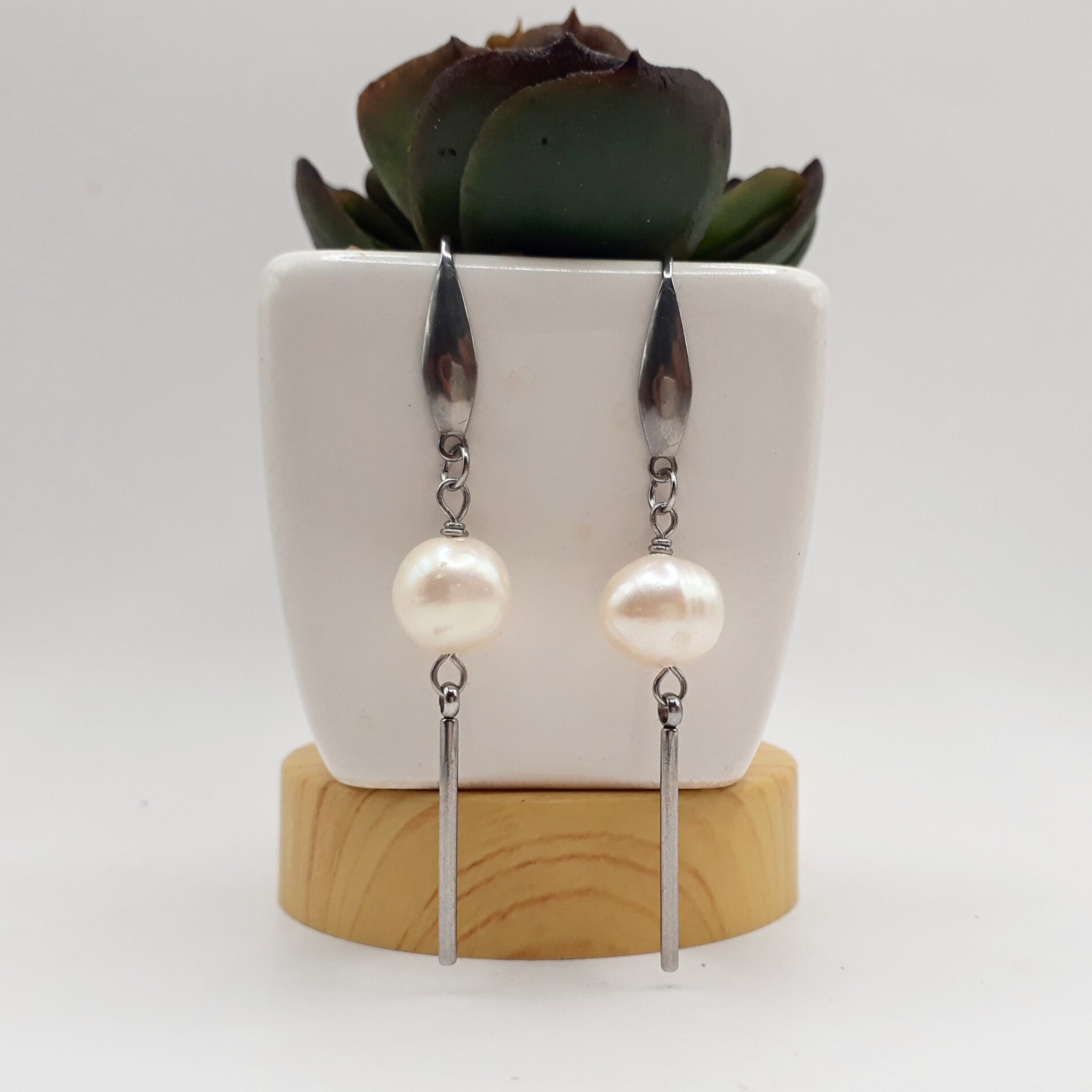 Handcrafted Elegant Freshwater Pearl Steel Earrings - Kiooinsitu