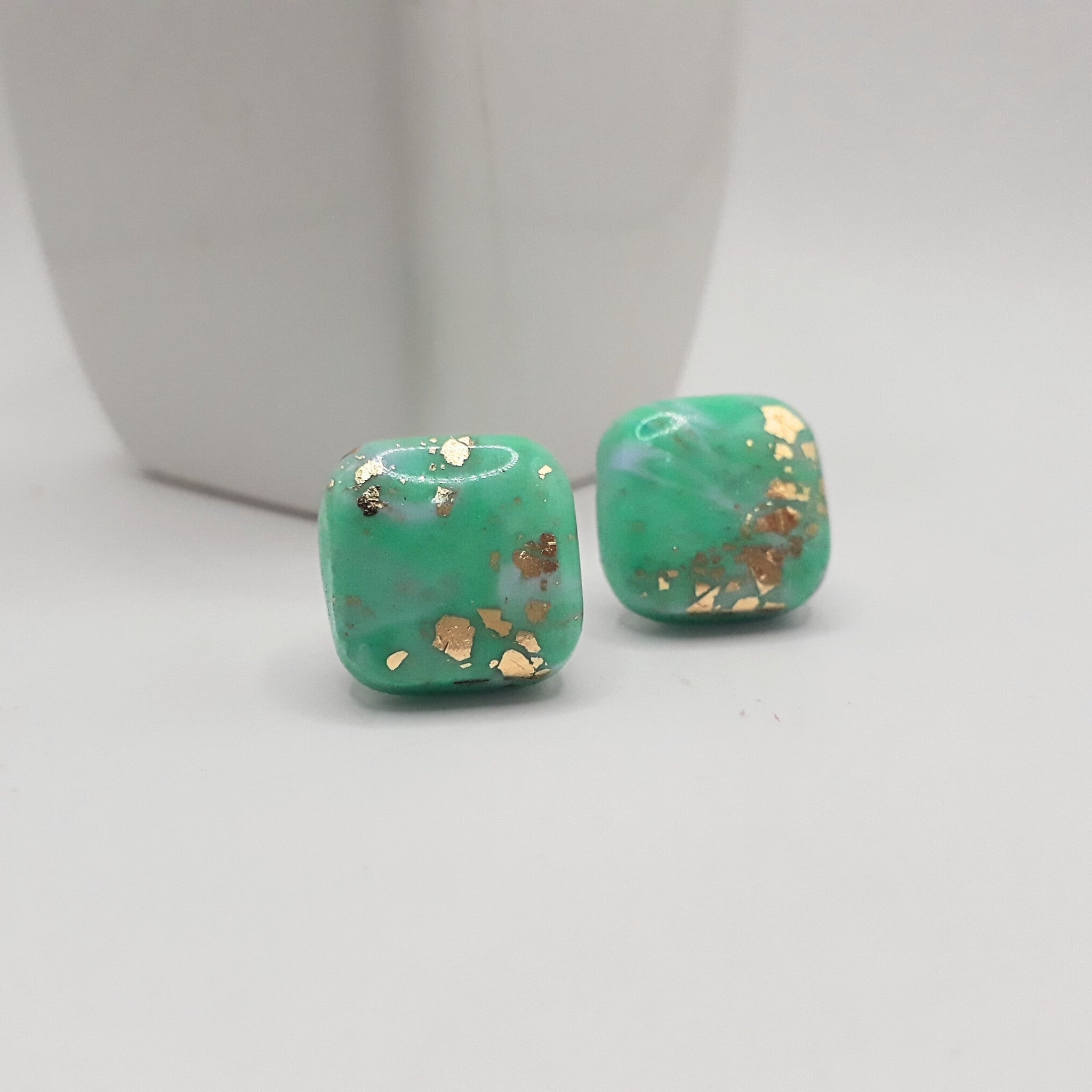 Golden Glint Clay Studs - Kiooinsitu