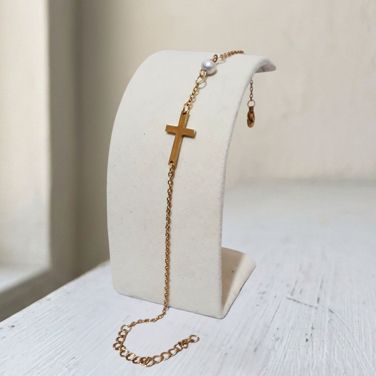 Handmade 18K Gold Pearl Cross Bracelet - Kiooinsitu