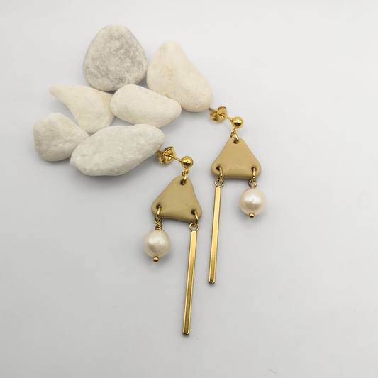 Dune Radiance – Polymer clay Dangle Earrings with Pearls & Gold Accents