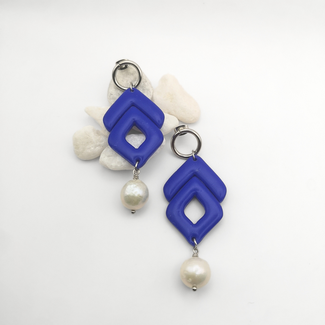 Oceanveil Drops – Blue Polymer Clay & Freshwater Pearl Earrings - Kiooinsitu