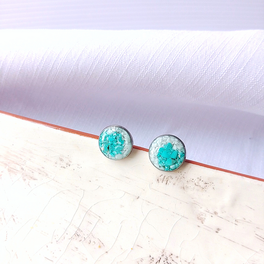 Turquoise & Howlite Ear Studs 12mm