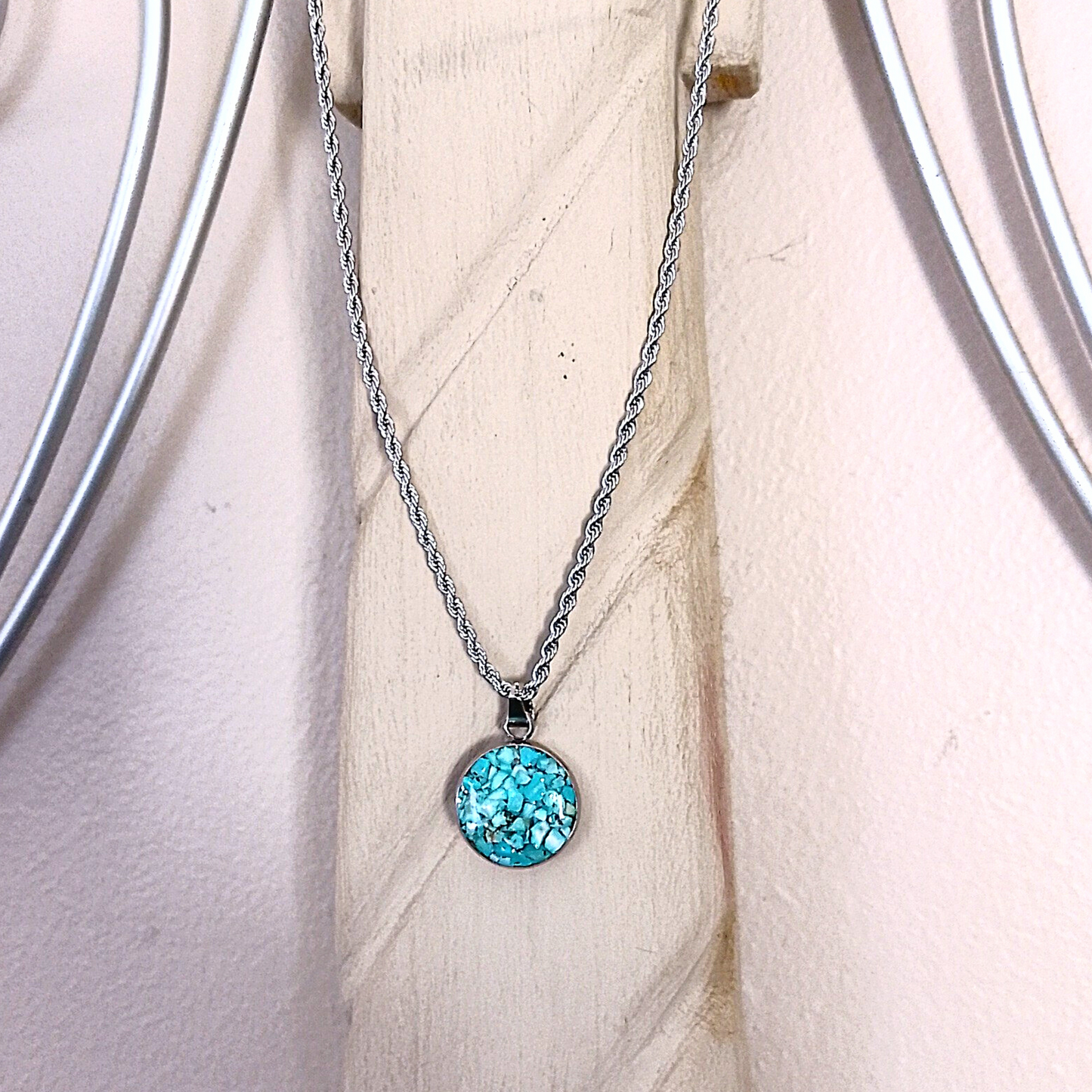 Double Layered Turquois And Howlite Necklace