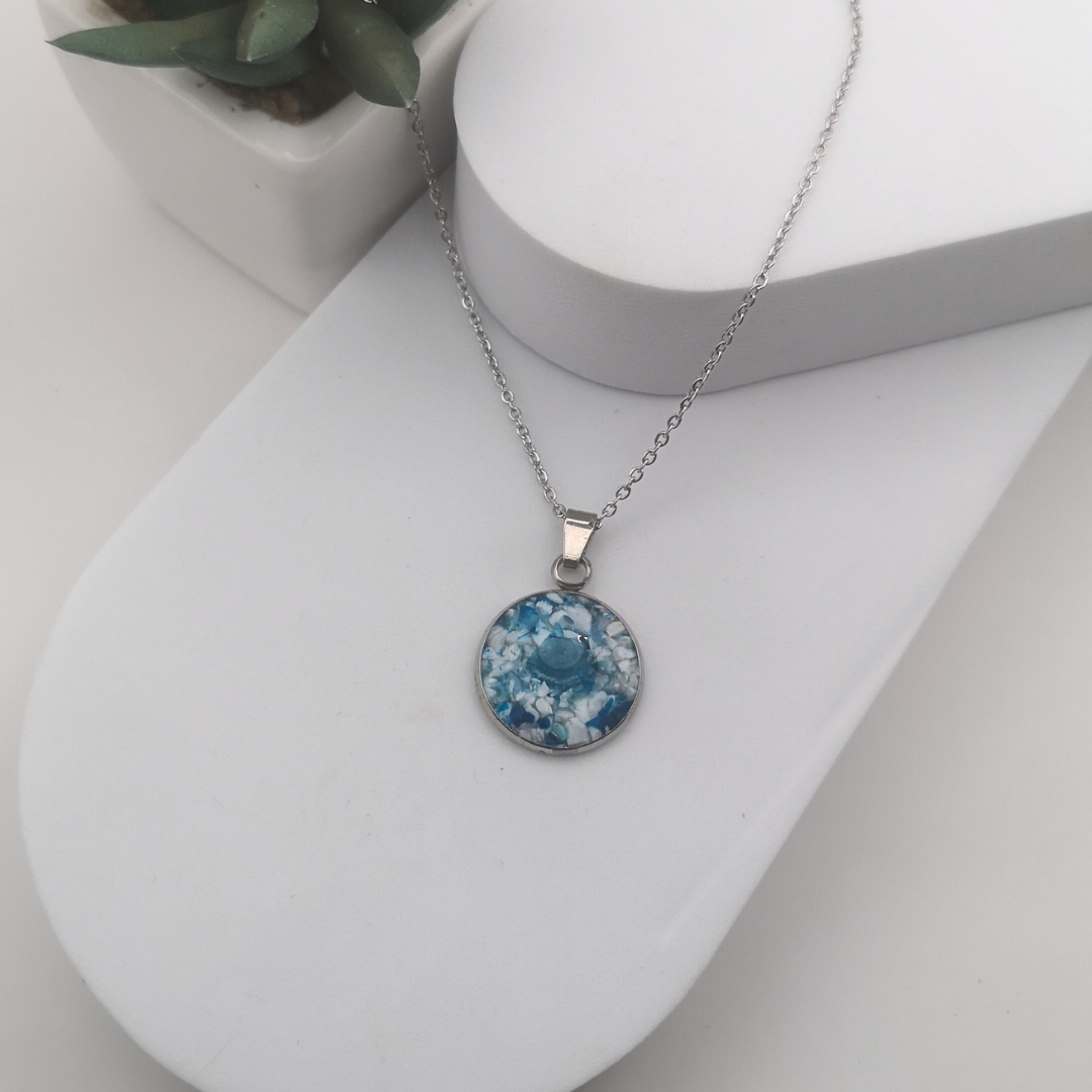 Crushed Blue Agate Stainless Steel Round Necklace