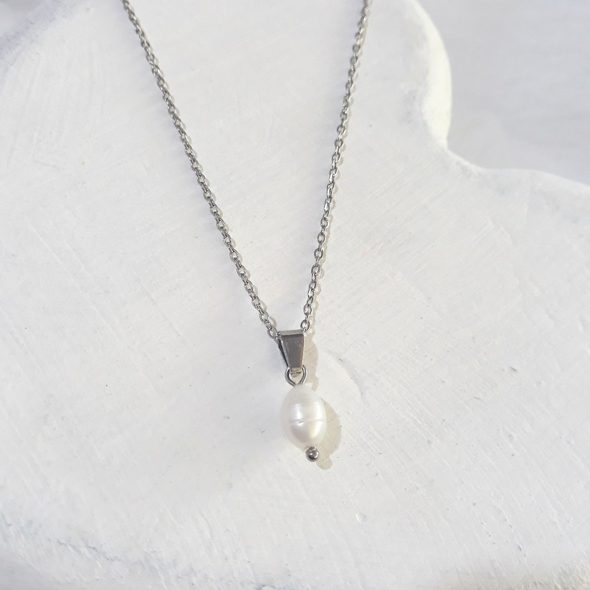 White teardrop freshwater pearl stainless steel necklace
