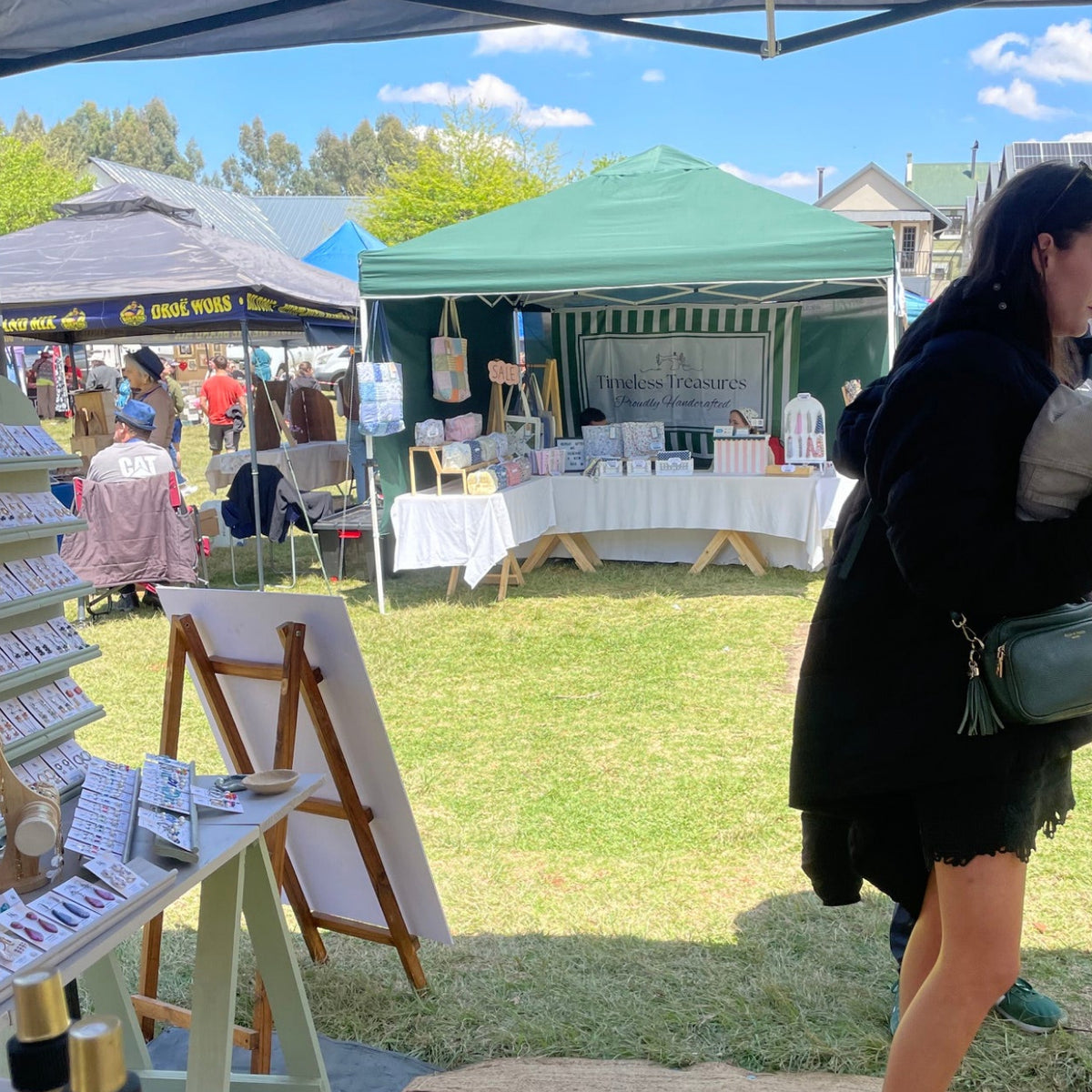Kiooinsitu handmade jewellery displayed at a South African artisan market