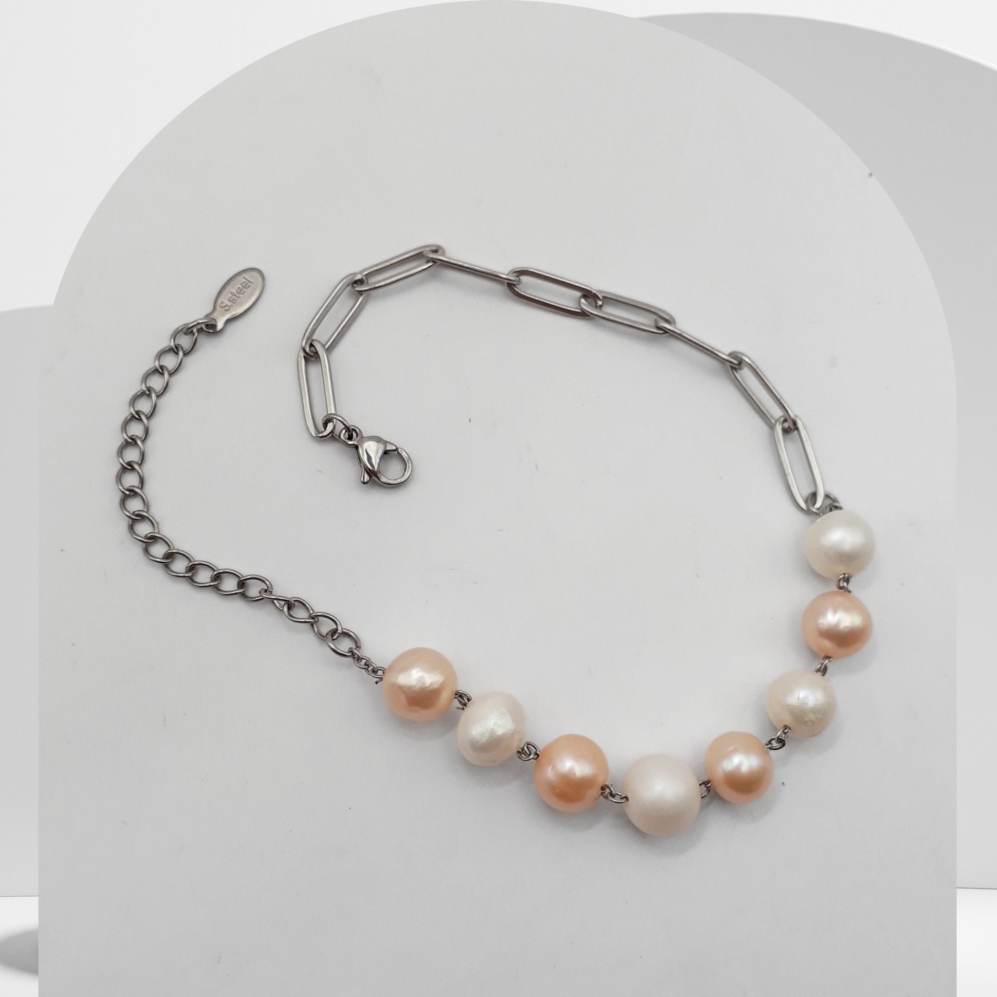 Handmade stainless steel bracelet with freshwater pearls and paper clip chain