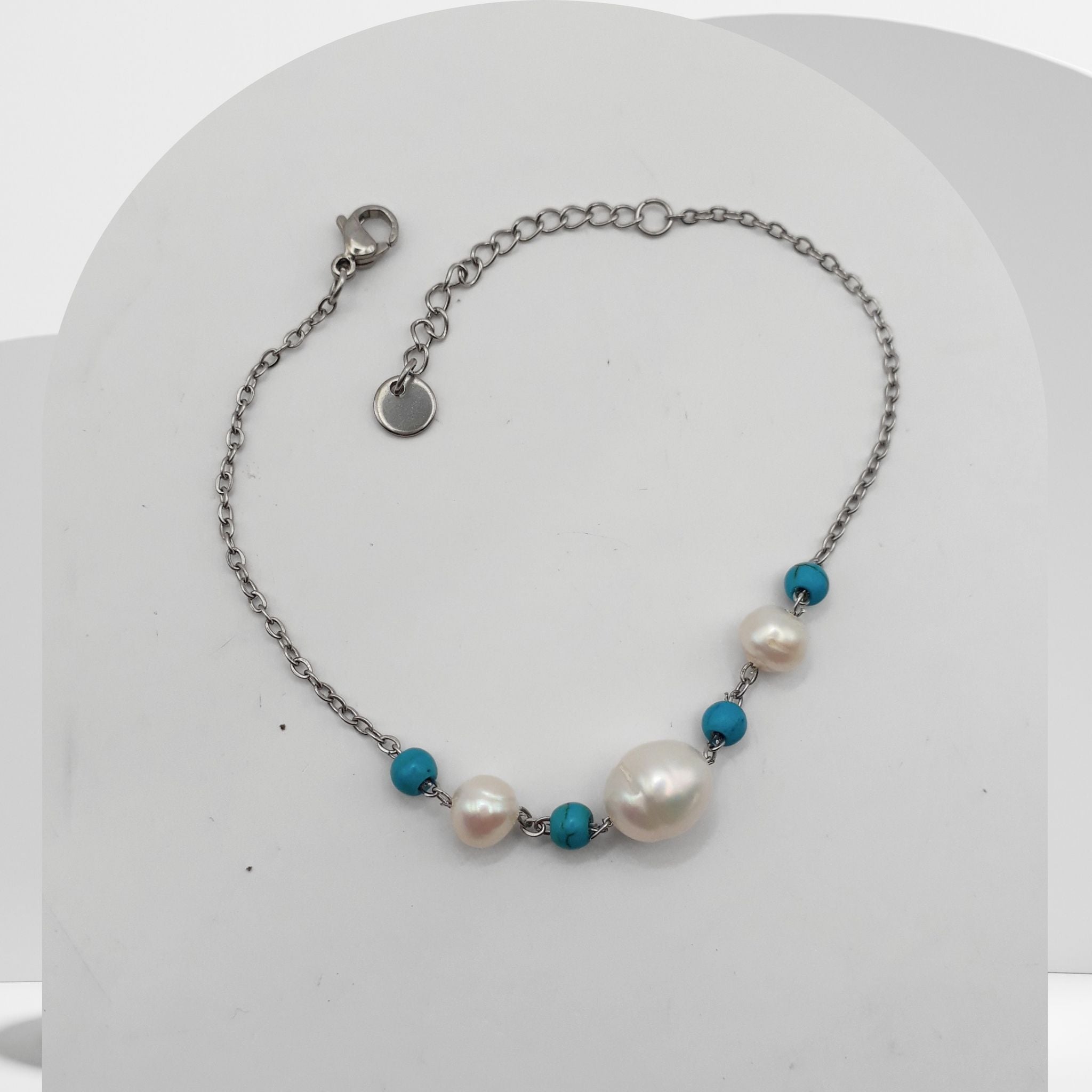 Handmade stainless steel bracelet with freshwater pearls and turquoise beads