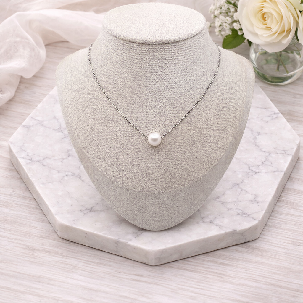 Single white freshwater pearl floating necklace - Kiooinsitu