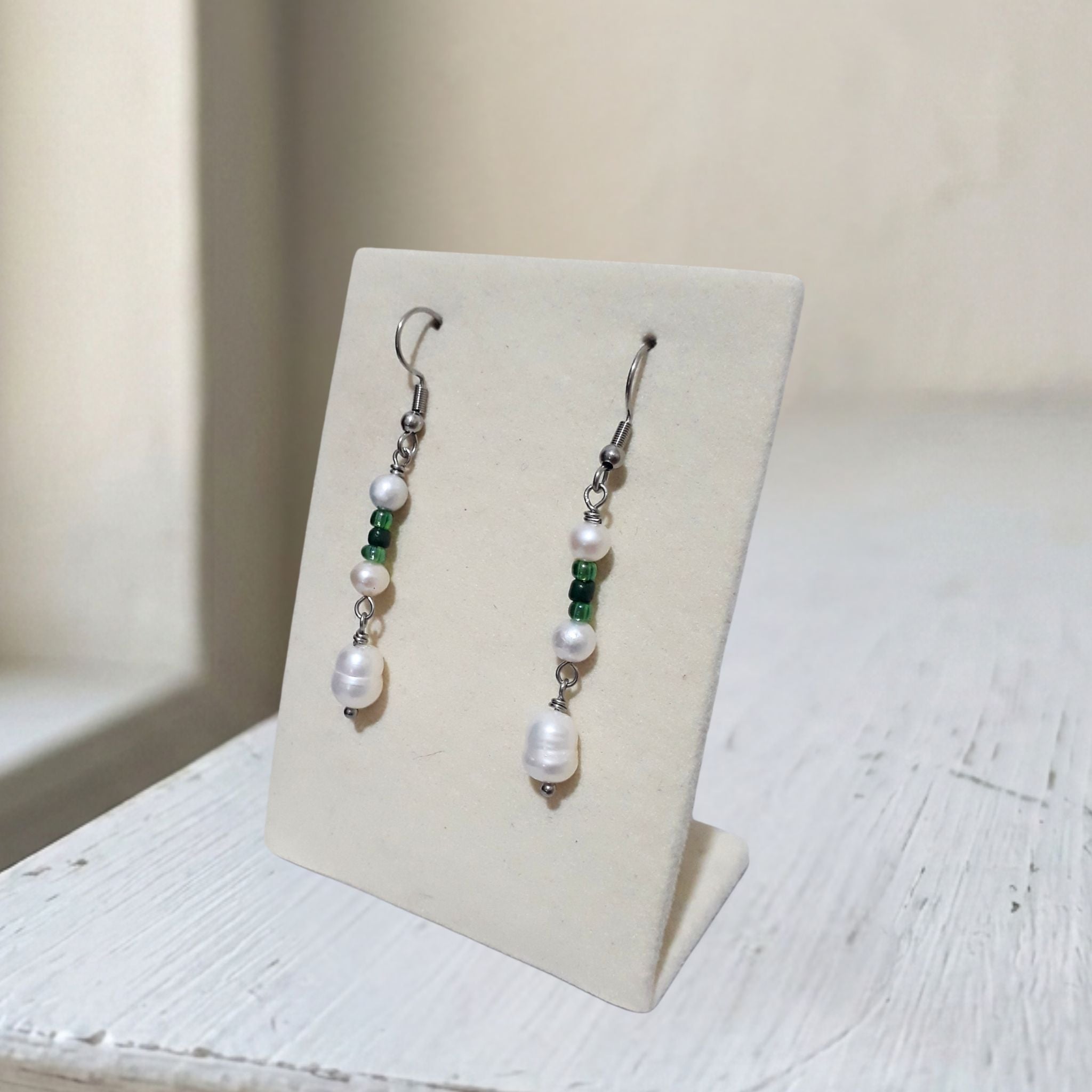 Stainless steel freshwater pearl green glass bead dangle earrings - Kiooinsitu