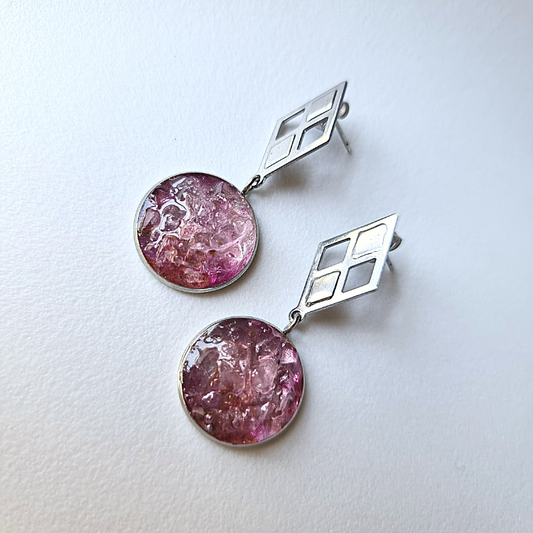 Add instant glamour with these handmade Pink Aura Quartz Drop Earrings. Perfectly set with 18 mm stainless steel rounds and diamond-shaped ear studs