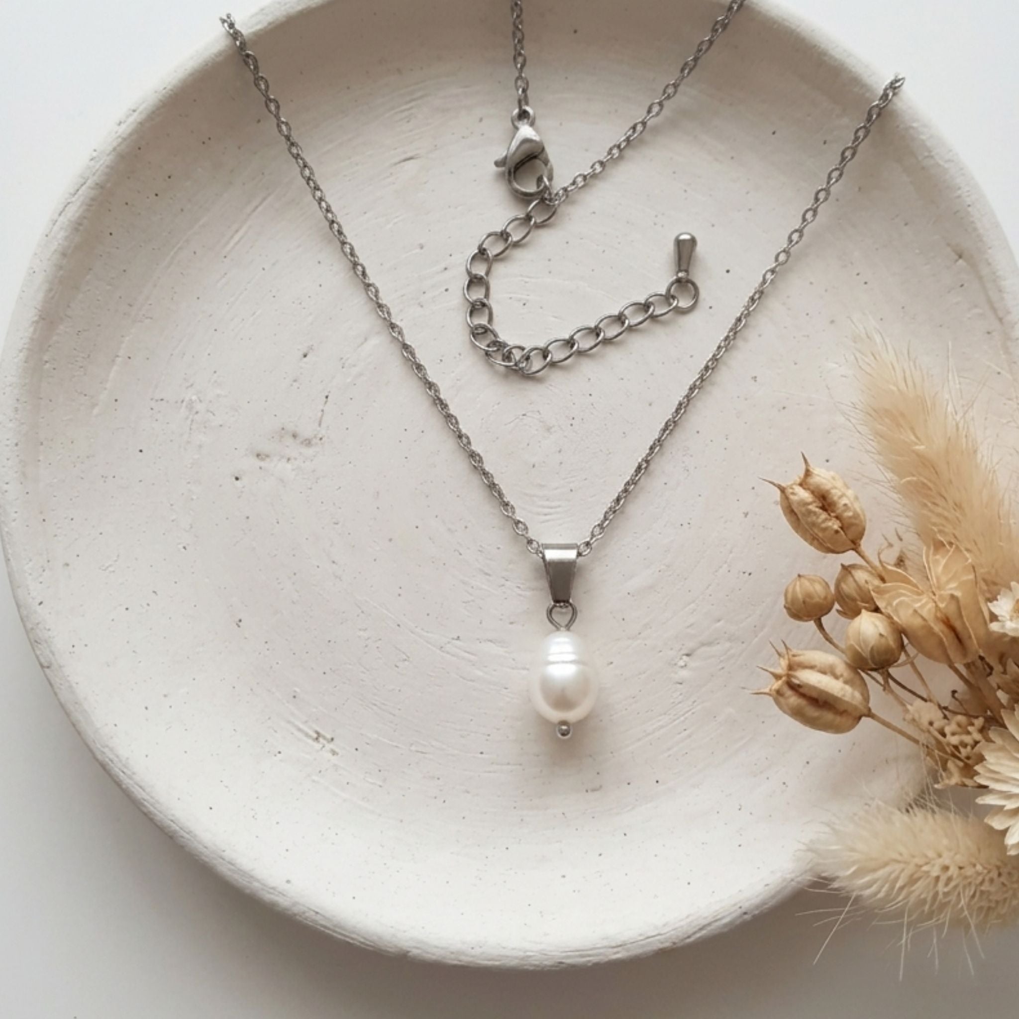 White 7mm teardrop freshwater pearl necklace with stainless steel chain